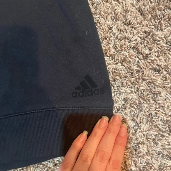 Black Adidas crewneck - Picture 3 of 4